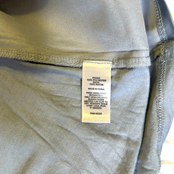 Shiny shimmery, EXPRESS brand tank size small - Picture 4 of 5